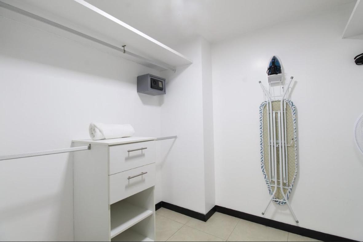 Puerto Santa Ana Luxury Suites Гуаякуил Екстериор снимка